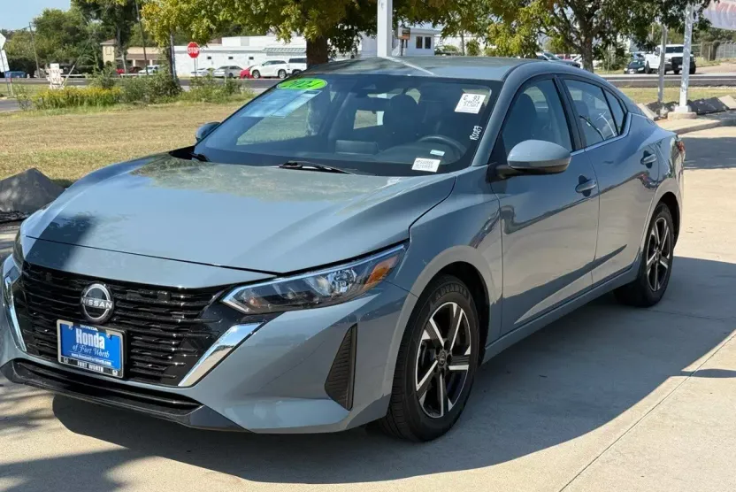 2024 Nissan Sentra SV photo 1