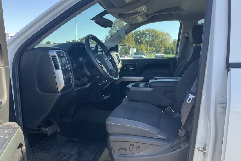 2015 Chevrolet Silverado 1500 LT photo 1