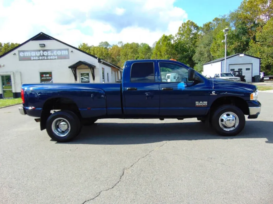 2004 Dodge Ram 3500 SLT photo 1