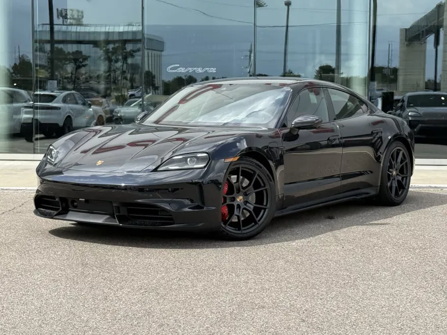 2025 Porsche Taycan GTS photo 1