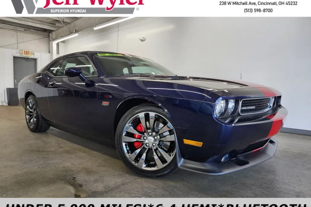 2013 Dodge Challenger SRT8 photo 1