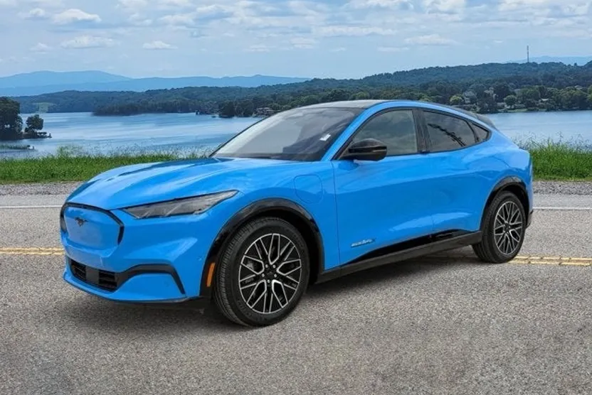 2024 Ford Mustang Mach-E Premium photo 1
