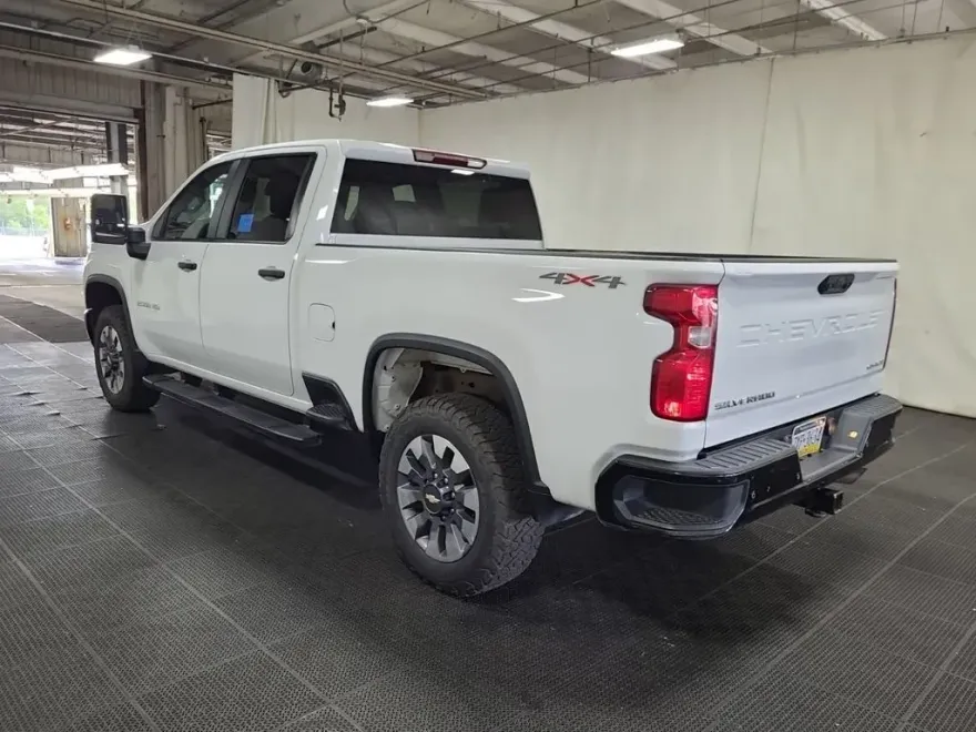 2024 Chevrolet Silverado 2500HD Custom photo 1