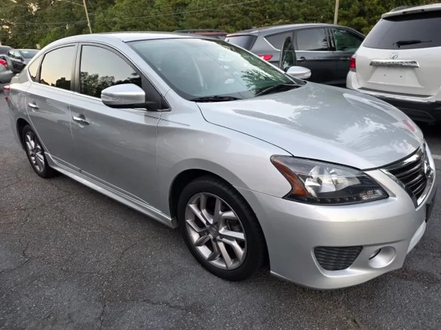 2015 Nissan Sentra SR photo 1