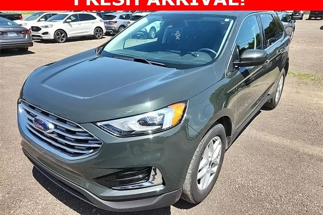 2022 Ford Edge SEL photo 1