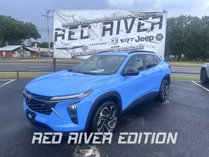 2024 Chevrolet Trax photo 1