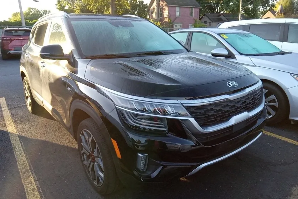 2021 Kia Seltos SX photo 1