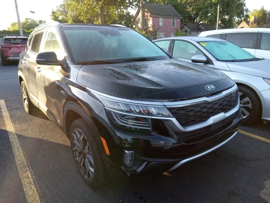 2021 Kia Seltos SX photo 1