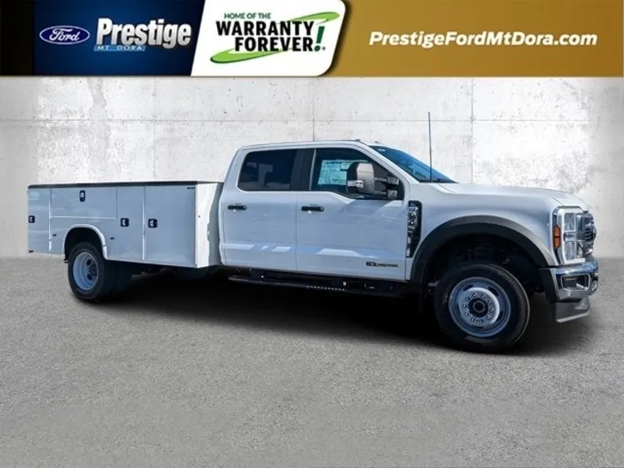 2024 Ford F-550 photo 1