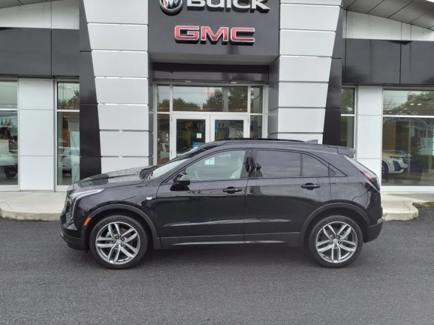 2019 Cadillac XT4 Sport photo 1