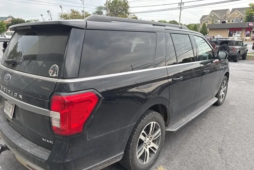 2022 Ford Expedition MAX XLT photo 1