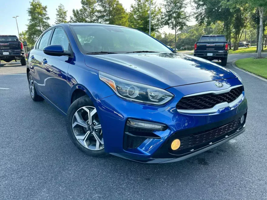 2021 Kia Forte LXS photo 1