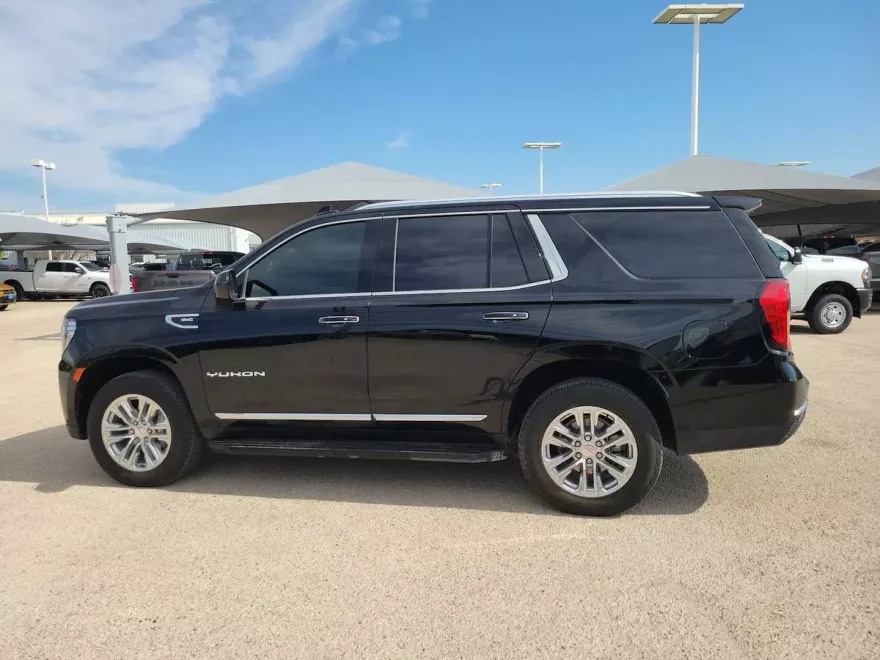 2023 Gmc Yukon SLT photo 1