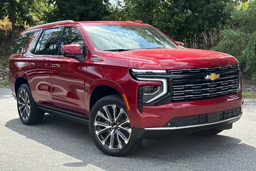 2025 Chevrolet Tahoe High Country photo 1