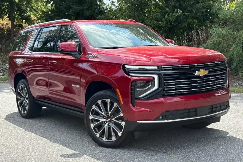 2025 Chevrolet Tahoe High Country photo 1
