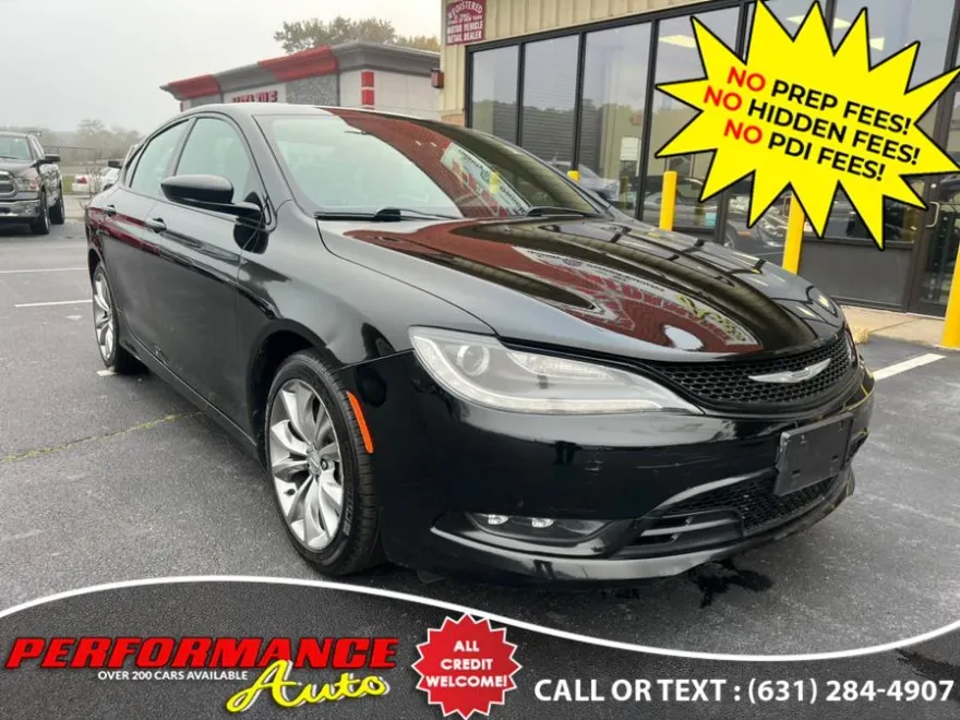 2016 Chrysler 200 S photo 1