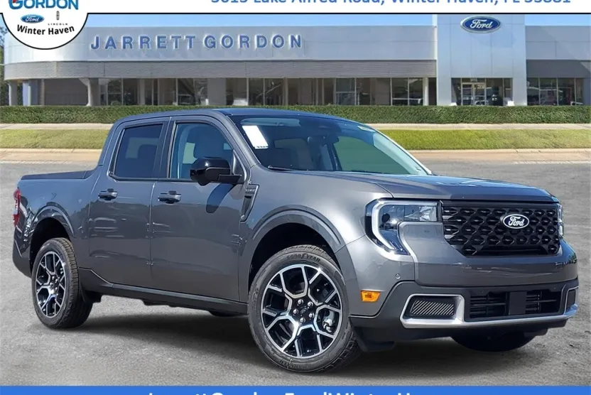 2025 Ford Maverick Lariat photo 1