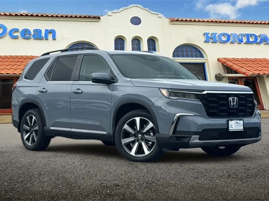 2025 Honda Pilot Touring photo 1