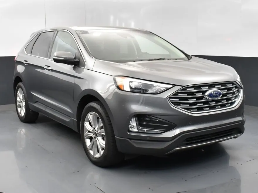 2024 Ford Edge Titanium photo 1