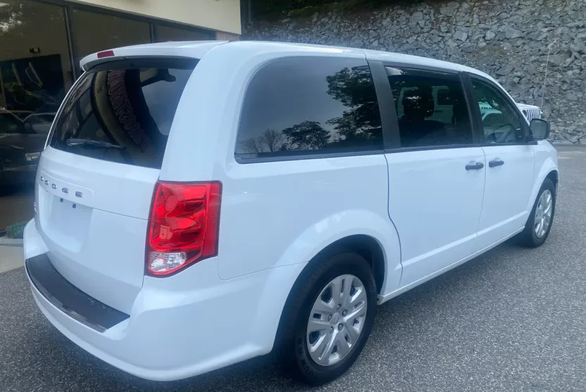 2019 Dodge Grand Caravan SE photo 1