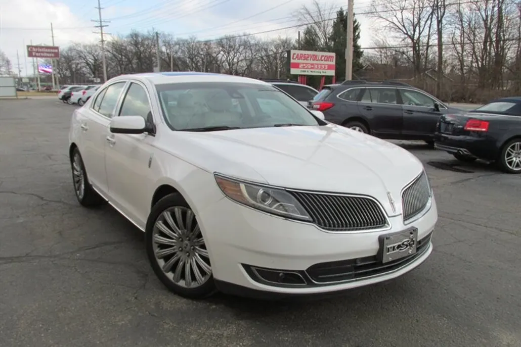 2015 Lincoln MKS photo 1