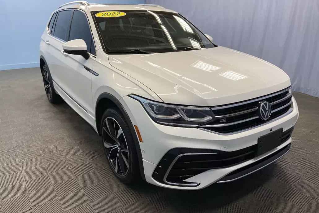 2022 Volkswagen Tiguan SEL Premium R-Line photo 1