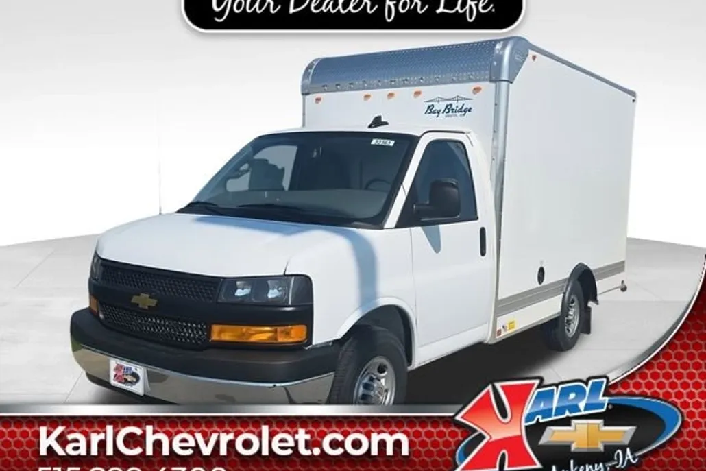 2025 Chevrolet Express Cutaway 3500 photo 1