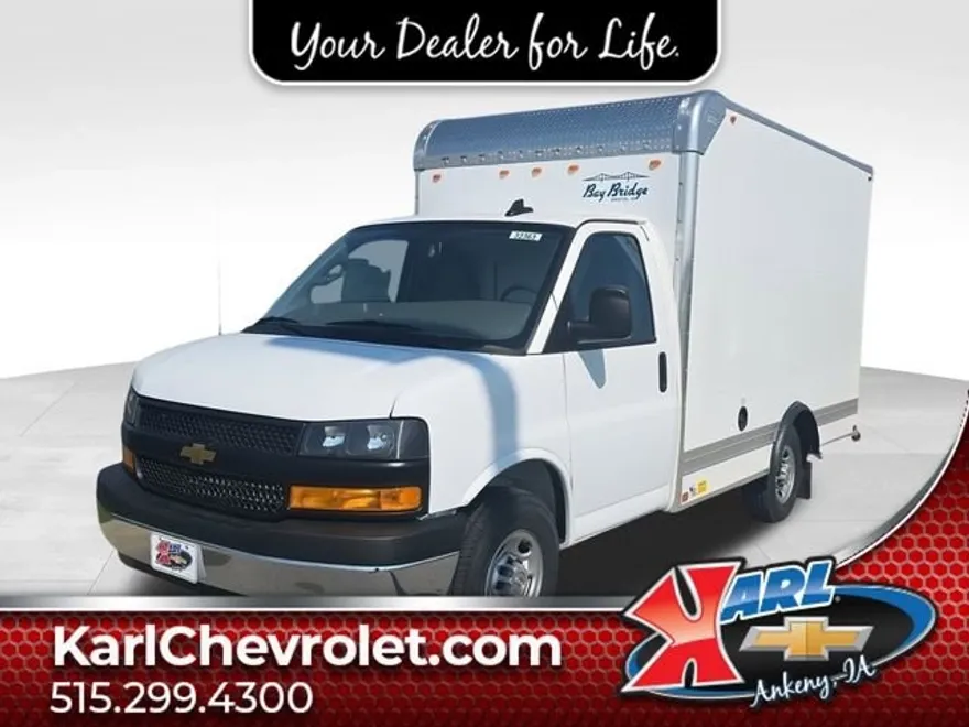2025 Chevrolet Express Cutaway 3500 photo 1