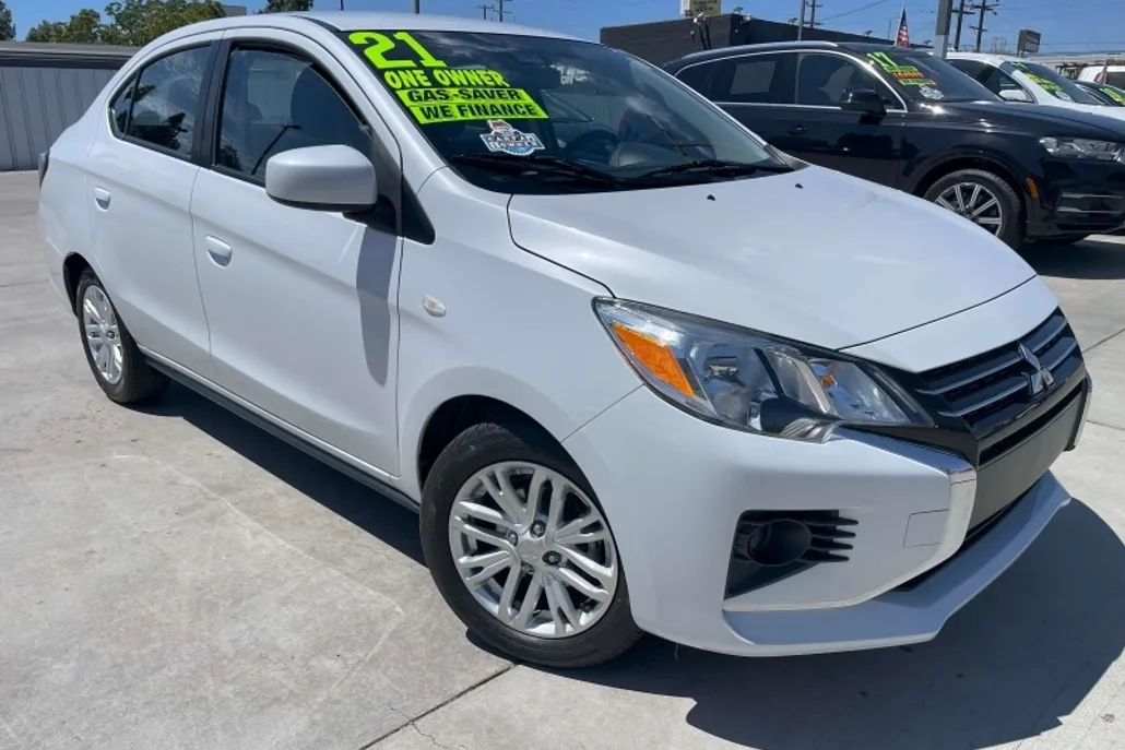 2021 Mitsubishi Mirage G4 LE photo 1