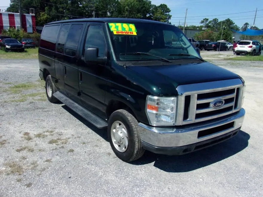 2014 Ford E-350 photo 1