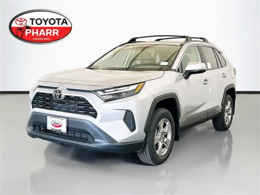 2025 Toyota RAV4 XLE photo 1