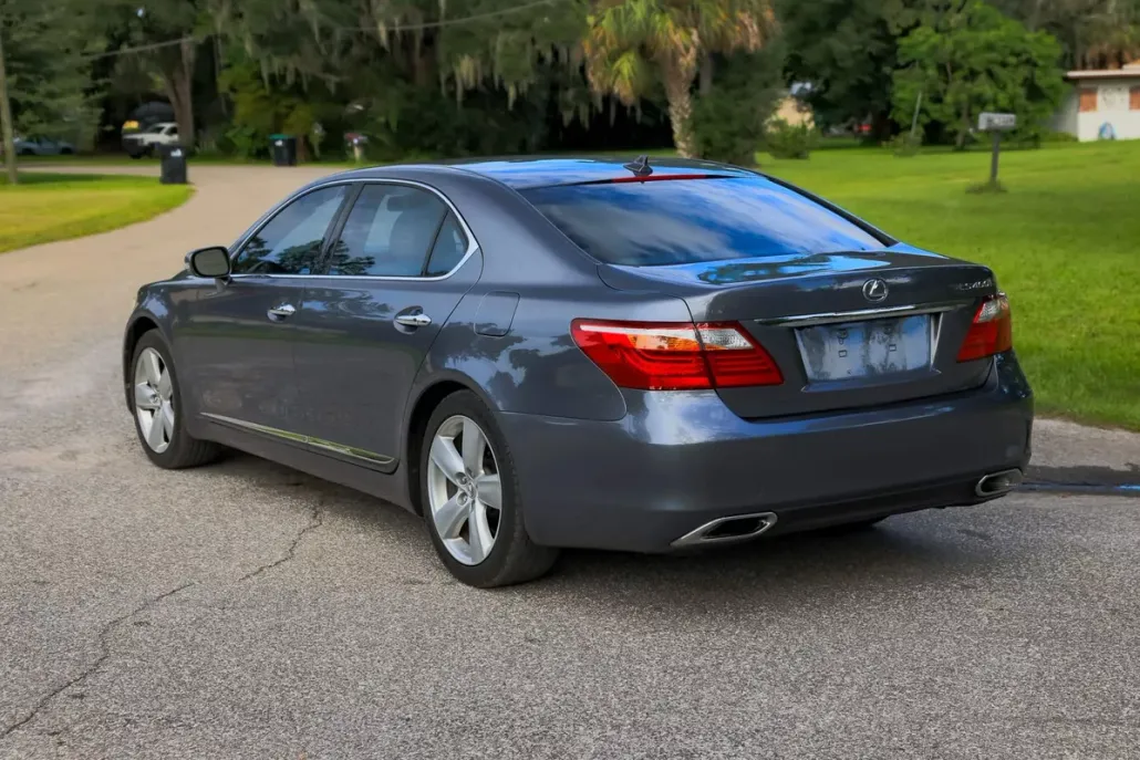 2012 Lexus LS 460 L photo 1