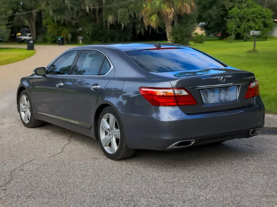2012 Lexus LS 460 L photo 1