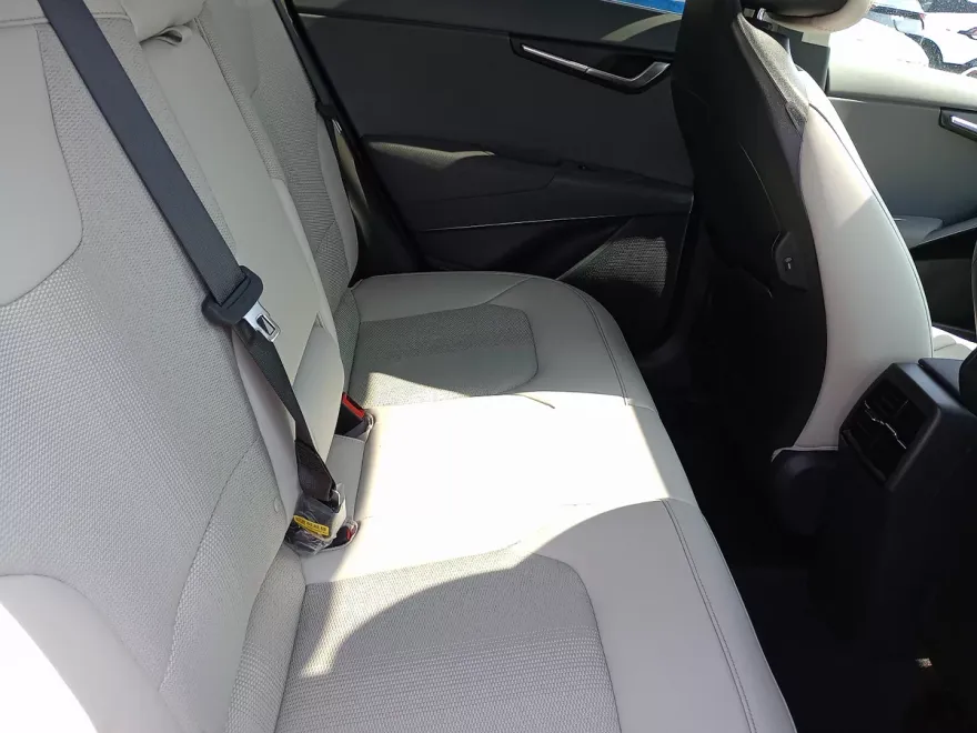 2025 Kia Niro EX Touring photo 1