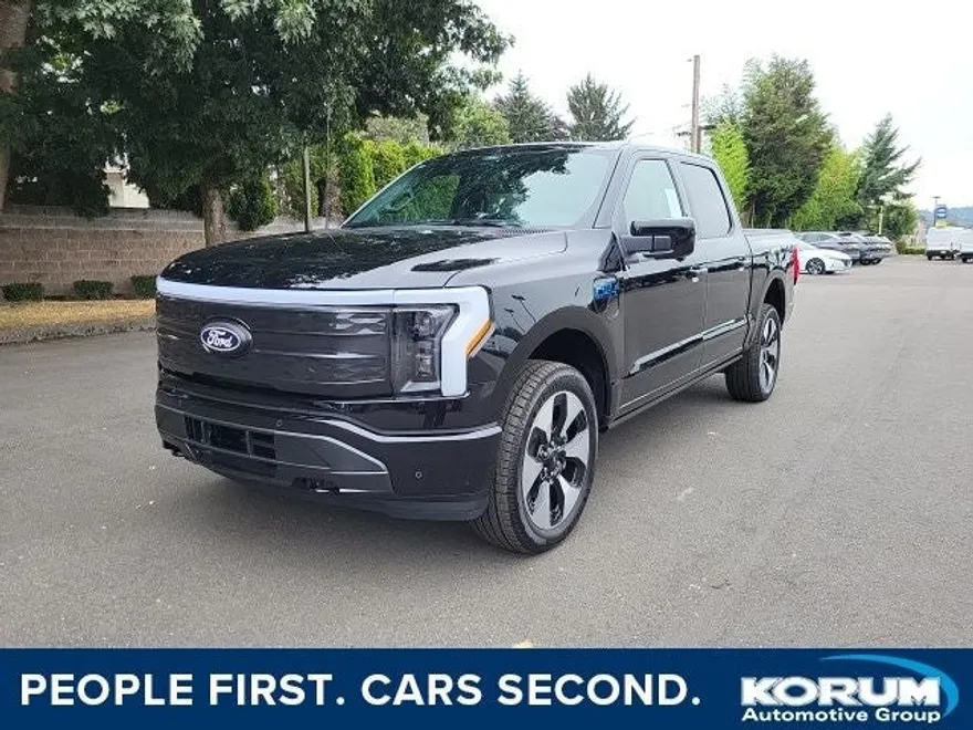 2025 Ford F-150 Platinum photo 1