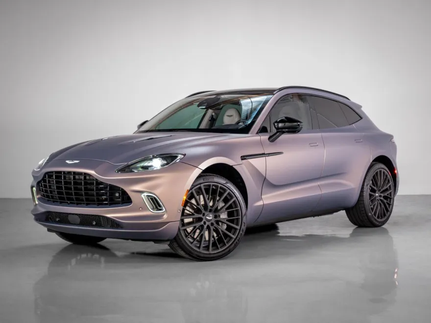 2023 Aston Martin DBX photo 1