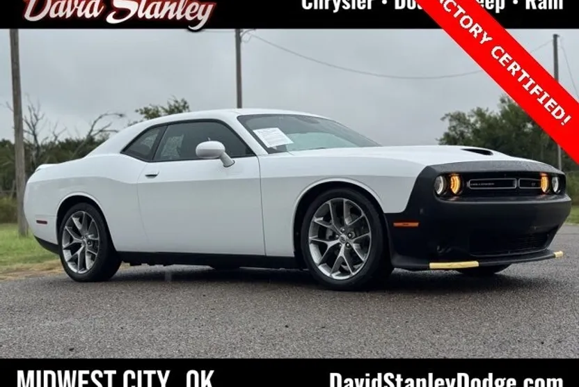2022 Dodge Challenger GT photo 1