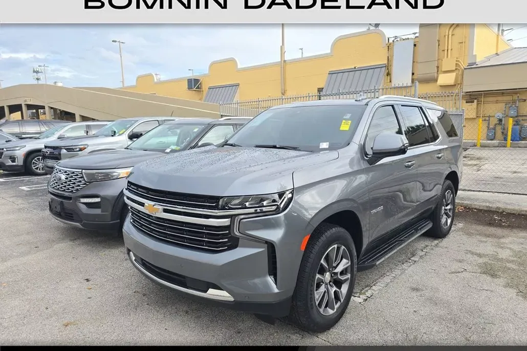 2022 Chevrolet Tahoe LT photo 1