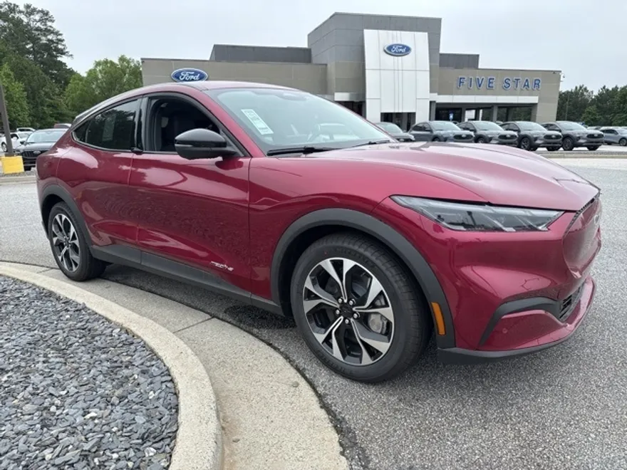 2025 Ford Mustang Mach-E Select photo 1