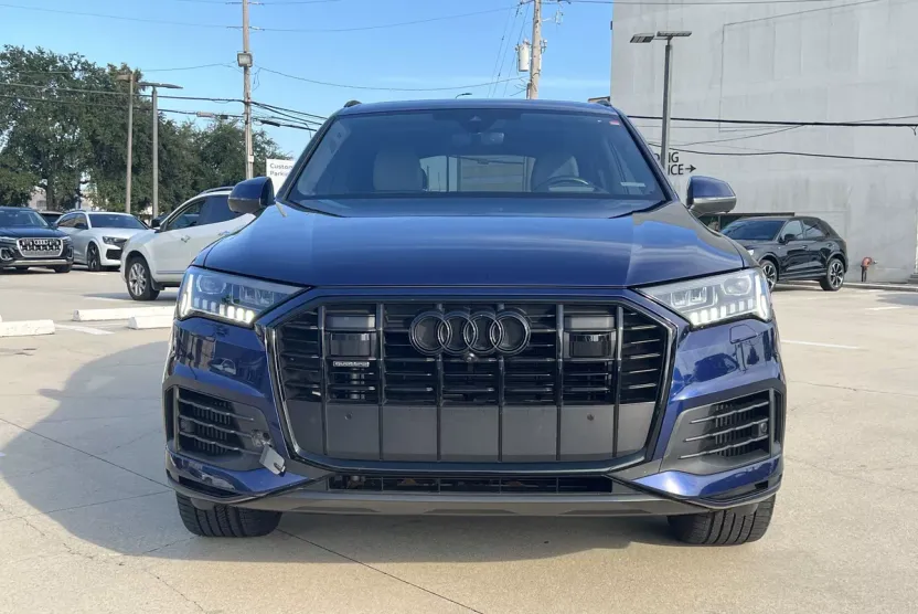 2023 Audi Q7 55 Premium photo 1