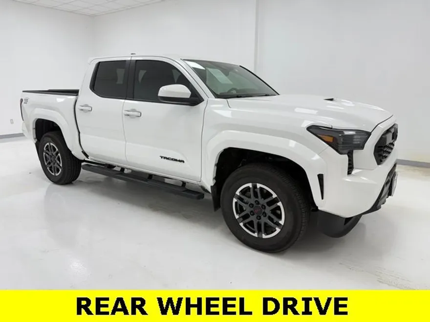 2024 Toyota Tacoma TRD Sport photo 1