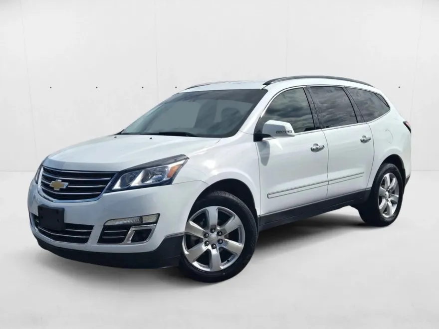 2017 Chevrolet Traverse Premier photo 1