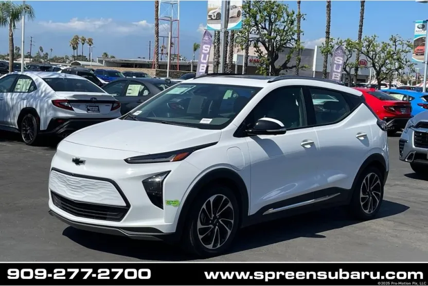 2023 Chevrolet Bolt EUV Premier photo 1