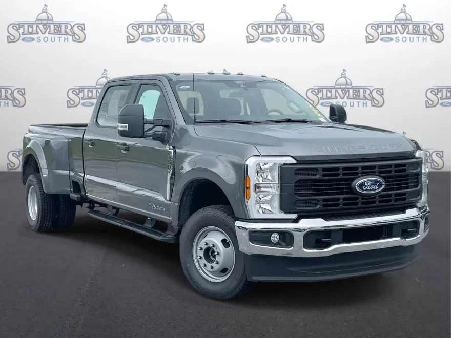 2025 Ford F-350 XL photo 1