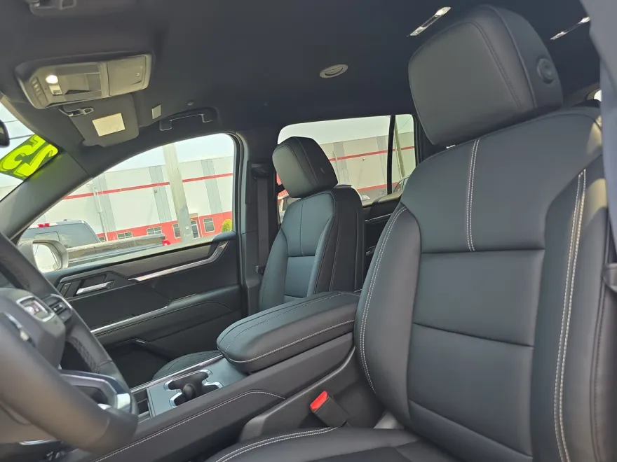 2025 Gmc Acadia Elevation photo 1