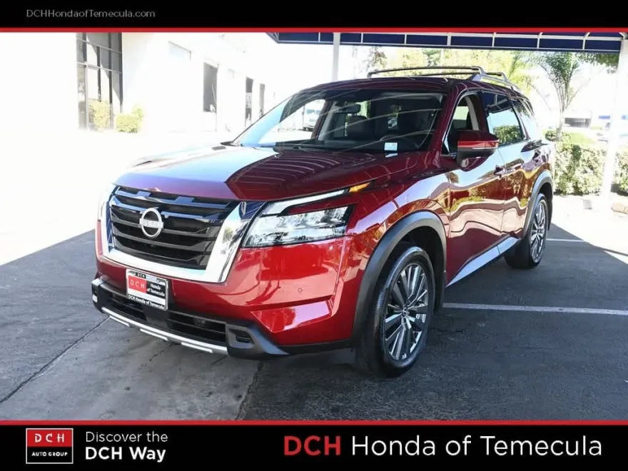 2024 Nissan Pathfinder SL photo 1