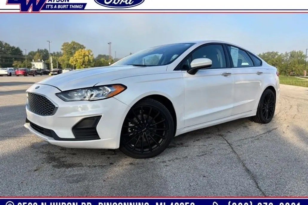 2020 Ford Fusion SE photo 1