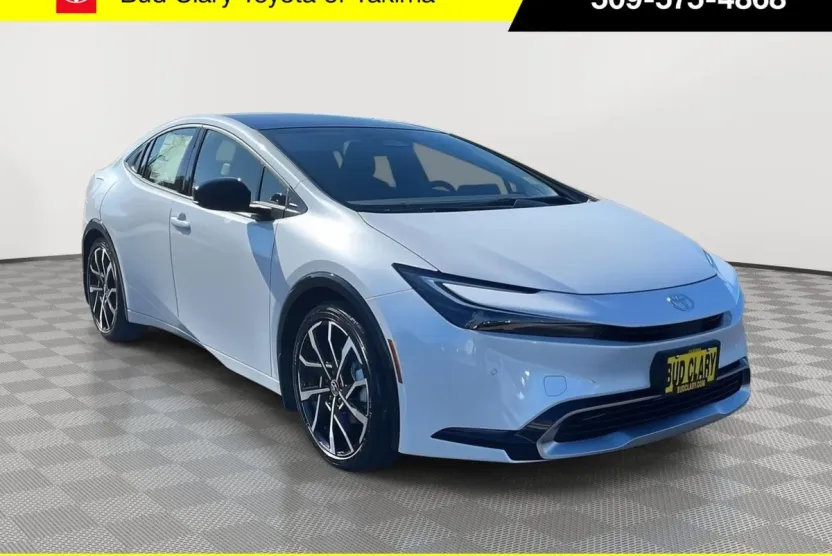 2026 Toyota Prius Plug-in Hybrid XSE photo 1