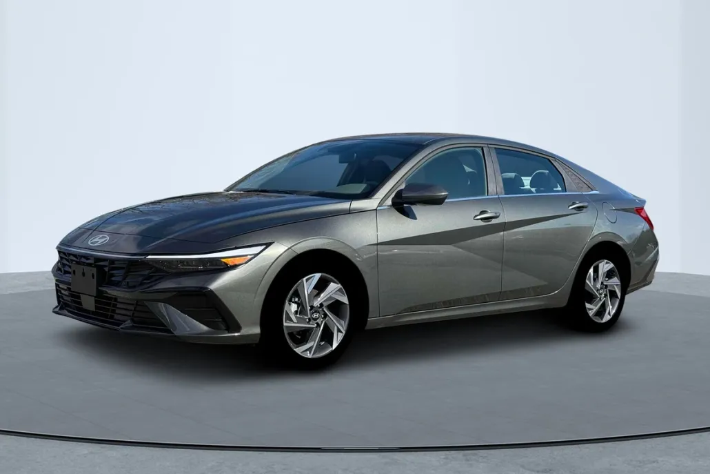 2025 Hyundai Elantra SEL Convenience photo 1