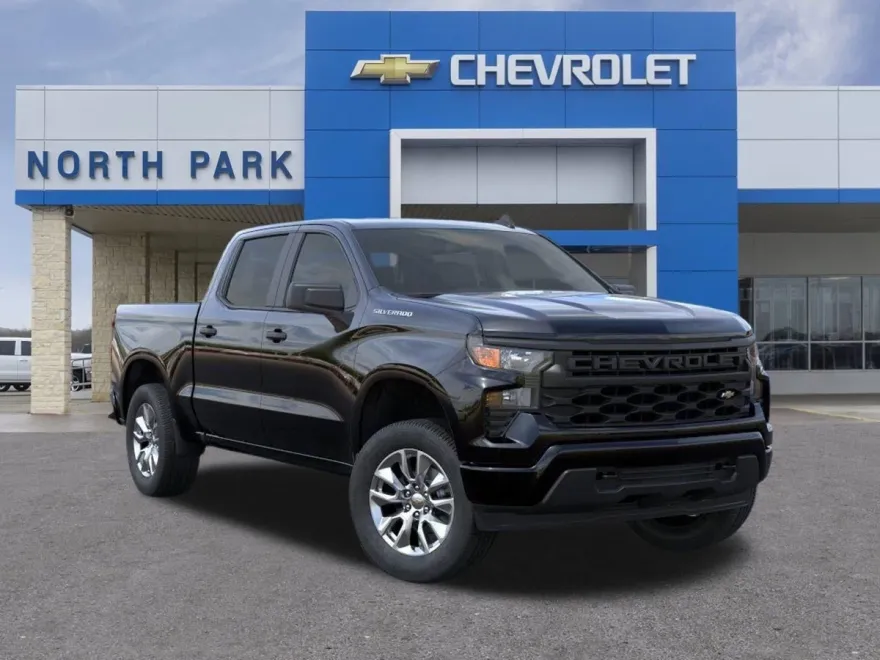 2026 Chevrolet Silverado 1500 Custom photo 1